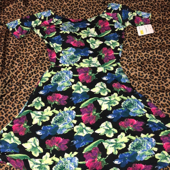 Dresses & Skirts - Floral dress